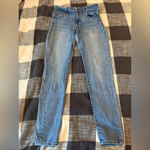 American Eagle Outfitters Light Blue Skinny Jeans